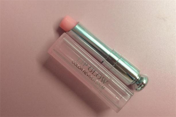 迪奧變色唇膏保質(zhì)期多久 迪奧變色唇膏過期了還能用嗎 迪奧變色唇膏保質(zhì)期多久 迪奧變色唇膏過期了還能用嗎