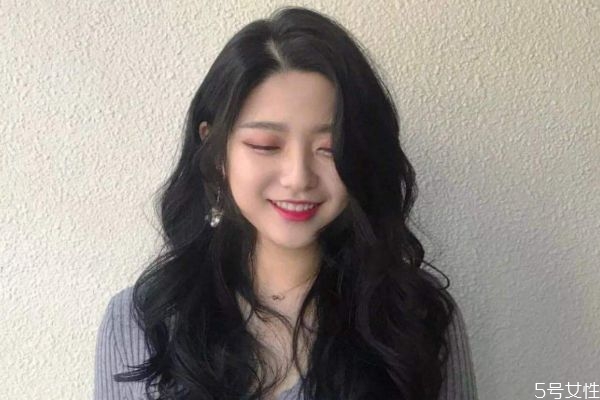 云朵燙適合發(fā)量多的嗎 云朵燙和大卷燙的區(qū)別 云朵燙適合發(fā)量多的嗎 云朵燙和大卷燙的區(qū)別