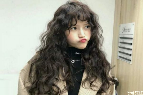 燙個(gè)羊毛卷大概多少錢 燙個(gè)羊毛卷要多久 燙個(gè)羊毛卷大概多少錢 燙個(gè)羊毛卷要多久