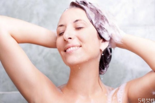 護(hù)發(fā)素的保質(zhì)期一般是多久 護(hù)發(fā)素怎么看保質(zhì)期 護(hù)發(fā)素的保質(zhì)期一般是多久 護(hù)發(fā)素怎么看保質(zhì)期