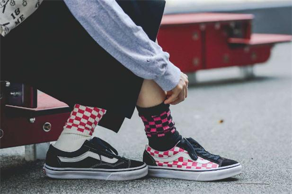 vans偏碼嗎 vans鞋碼怎么選 vans偏碼嗎 vans鞋碼怎么選