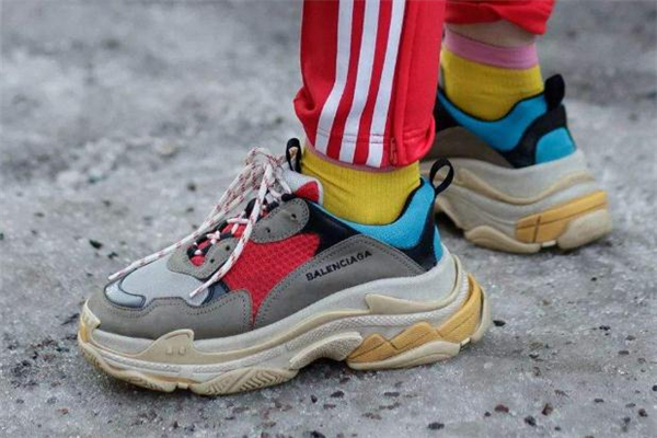 小個(gè)子穿老爹鞋好看嗎 老爹鞋適合什么人穿 小個(gè)子穿老爹鞋好看嗎 老爹鞋適合什么人穿