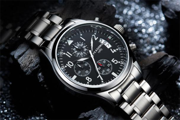 手表表帶兩邊節(jié)數(shù)要對(duì)稱嗎 怎么調(diào)節(jié)手表表帶鋼帶長度