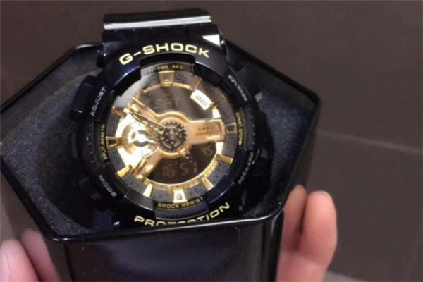 卡西歐手表包裝是什么樣的 卡西歐表盤的膜能撕嗎 卡西歐手表包裝是什么樣的 卡西歐表盤的膜能撕嗎