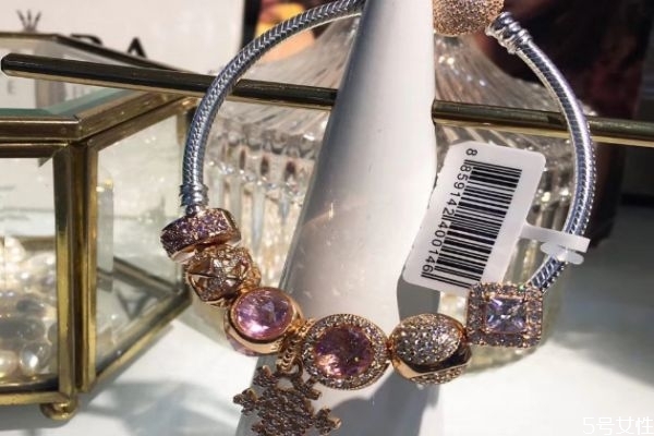 潘多拉手鏈一般穿幾顆 潘多拉珠如何搭配 潘多拉手鏈一般穿幾顆 潘多拉珠如何搭配