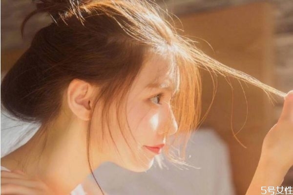 不發(fā)朋友圈的女生性格 沒見過世面的女生特點(diǎn) 不發(fā)朋友圈的女生性格 沒見過世面的女生特點(diǎn)