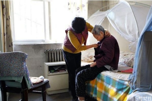 傷了婆婆的心怎么辦 做錯(cuò)事了怎樣給婆婆道歉 傷了婆婆的心怎么辦 做錯(cuò)事了怎樣給婆婆道歉