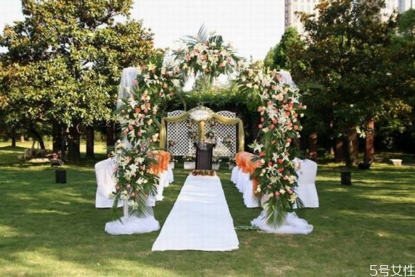 男人遇到未來老婆是什么感覺 男生認(rèn)定你當(dāng)老婆表現(xiàn) 男人遇到未來老婆是什么感覺 男生認(rèn)定你當(dāng)老婆表現(xiàn)