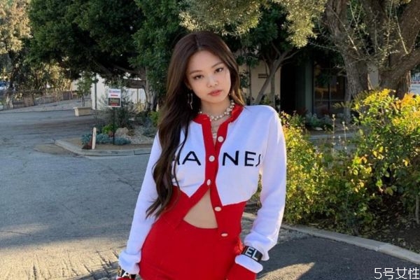 中性皮膚與干性皮膚的區(qū)別 ?中性皮膚和混合皮膚的區(qū)別 中性皮膚與干性皮膚的區(qū)別 ?中性皮膚和混合皮膚的區(qū)別