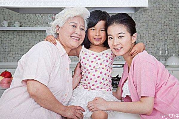 婆婆老是封建思想怎么說她 公婆思想太封建怎么辦 婆婆老是封建思想怎么說她 公婆思想太封建怎么辦