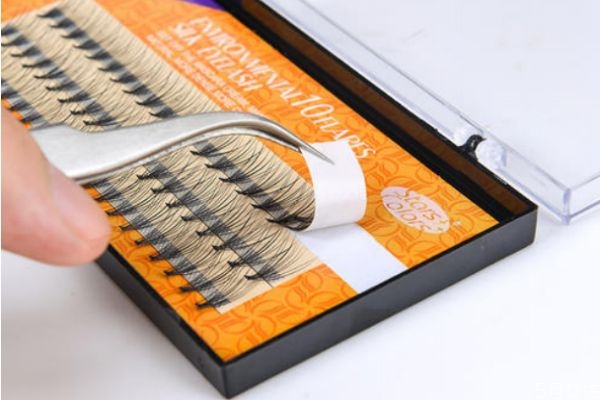 哪種嫁接睫毛樣子最自然 嫁接睫毛后如何保養(yǎng) 哪種嫁接睫毛樣子最自然 嫁接睫毛后如何保養(yǎng)