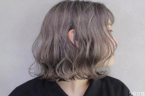 造型燙怎么打理 燙發(fā)后需要注意什么 造型燙怎么打理 燙發(fā)后需要注意什么