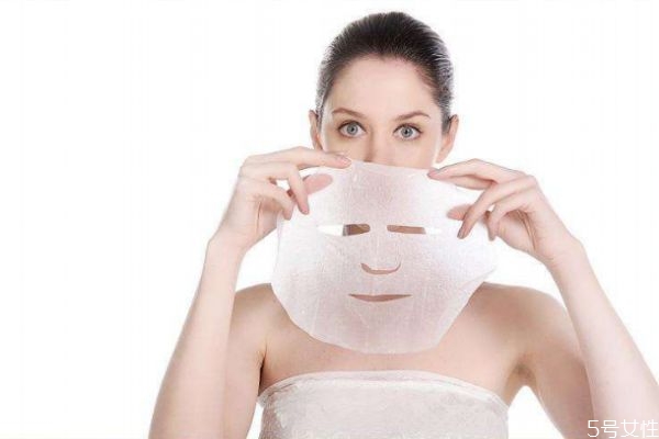 臉上起皮怎么回事 夏天臉干燥起皮怎么辦 臉上起皮怎么回事 夏天臉干燥起皮怎么辦