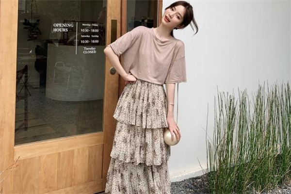 下身胖適合穿蛋糕裙嗎 半身蛋糕長裙顯胖嗎 下身胖適合穿蛋糕裙嗎 半身蛋糕長裙顯胖嗎