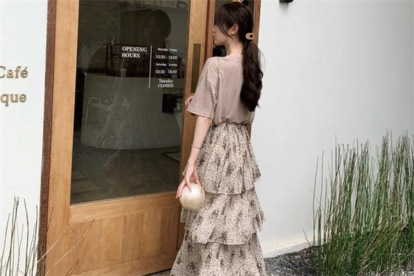 下身胖適合穿蛋糕裙嗎 半身蛋糕長裙顯胖嗎 下身胖適合穿蛋糕裙嗎 半身蛋糕長裙顯胖嗎