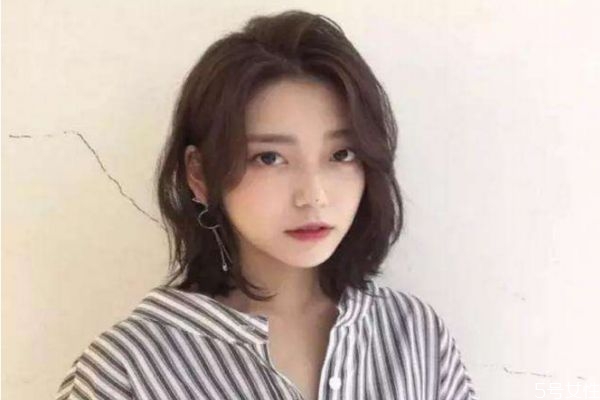 瓜子臉女生適合什么樣的劉海 有劉海還是沒(méi)劉海好看 瓜子臉女生適合什么樣的劉海 有劉海還是沒(méi)劉海好看