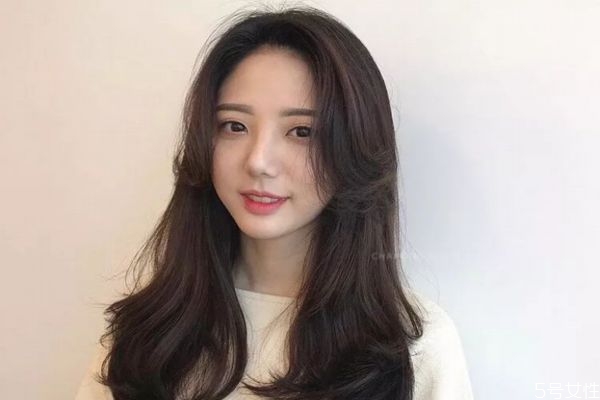 洗頭的最佳溫度是多少 洗頭水溫過高的危害 洗頭的最佳溫度是多少 洗頭水溫過高的危害