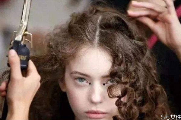 造型燙是一次性的還是永久的 造型燙是一次性的嗎 造型燙是一次性的還是永久的 造型燙是一次性的嗎