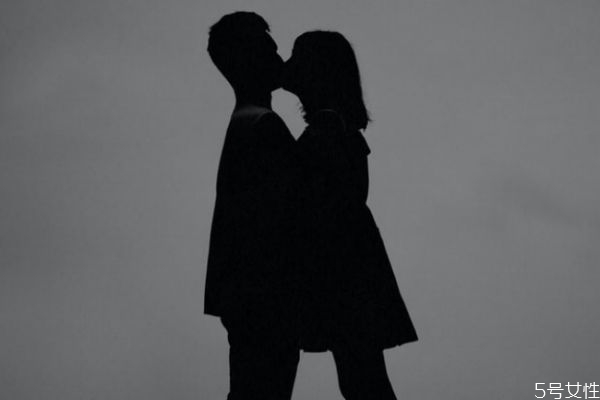 分居兩地怎么查老公出軌 兩地分居男人外遇表現(xiàn) 分居兩地怎么查老公出軌 兩地分居男人外遇表現(xiàn)