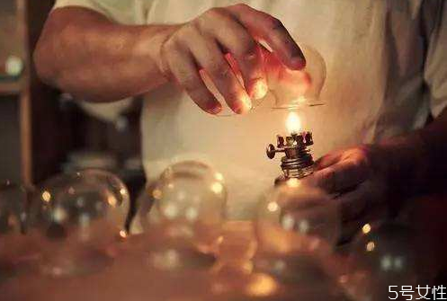 拔火罐起泡怎么處理最快 拔火罐水泡不處理行嗎 拔火罐起泡怎么處理最快 拔火罐水泡不處理行嗎