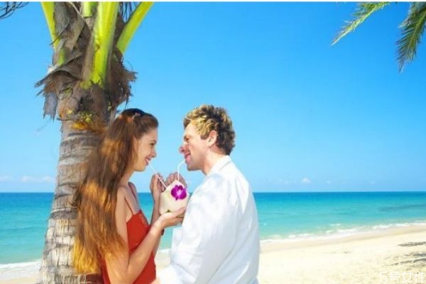 哪些原因會(huì)導(dǎo)致夫妻感情破裂 增進(jìn)夫妻感情的技巧 哪些原因會(huì)導(dǎo)致夫妻感情破裂 增進(jìn)夫妻感情的技巧