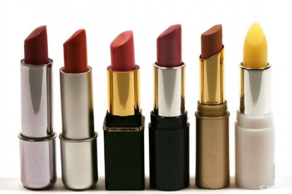 口紅融化后可以修復(fù)嗎 口紅蹭到衣服上怎么辦 口紅融化后可以修復(fù)嗎 口紅蹭到衣服上怎么辦