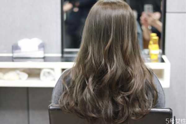 造型燙真的不用打理嗎 造型燙一般能保持多久 造型燙真的不用打理嗎 造型燙一般能保持多久