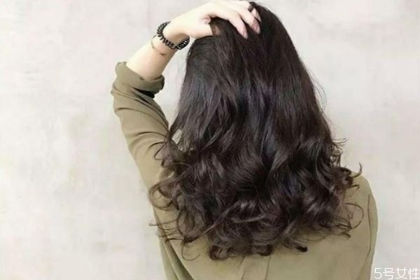 造型燙真的不用打理嗎 造型燙一般能保持多久 造型燙真的不用打理嗎 造型燙一般能保持多久