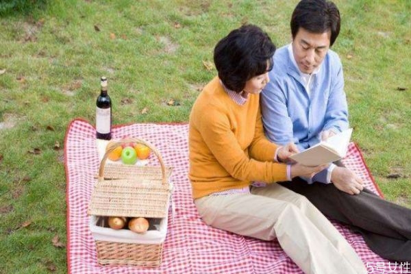 怎么讓老公越來(lái)越愛(ài)你 讓老公更愛(ài)你的方法 怎么讓老公越來(lái)越愛(ài)你 讓老公更愛(ài)你的方法