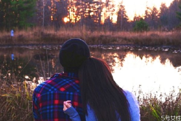 真心和假意的男人區(qū)別 考驗男人真心最好的方法 真心和假意的男人區(qū)別 考驗男人真心最好的方法