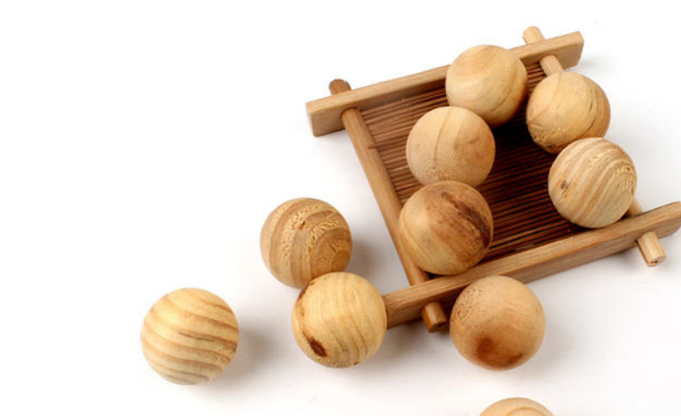 樟腦丸小孩吃了怎么辦 樟腦丸能吃嗎 樟腦丸小孩吃了怎么辦 樟腦丸能吃嗎