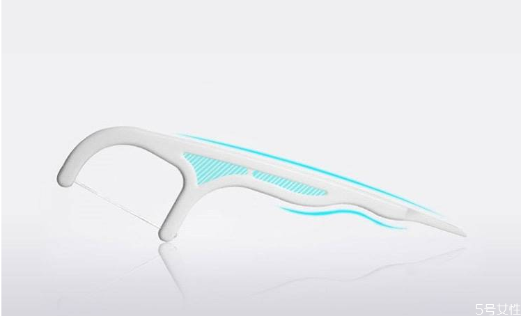 牙線棒的使用方法 牙線和牙線棒哪個好 牙線棒的使用方法 牙線和牙線棒哪個好