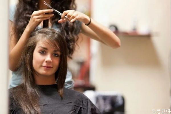 劉海多久剪一次 剪劉海的注意事項(xiàng) 劉海多久剪一次 剪劉海的注意事項(xiàng)