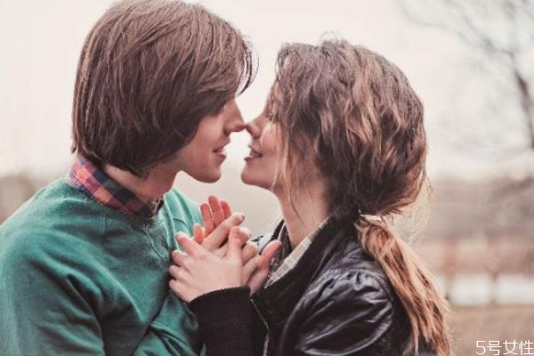 男生眼里的可愛和漂亮有什么區(qū)別 可愛和漂亮哪個(gè)吸引人 男生眼里的可愛和漂亮有什么區(qū)別 可愛和漂亮哪個(gè)吸引人