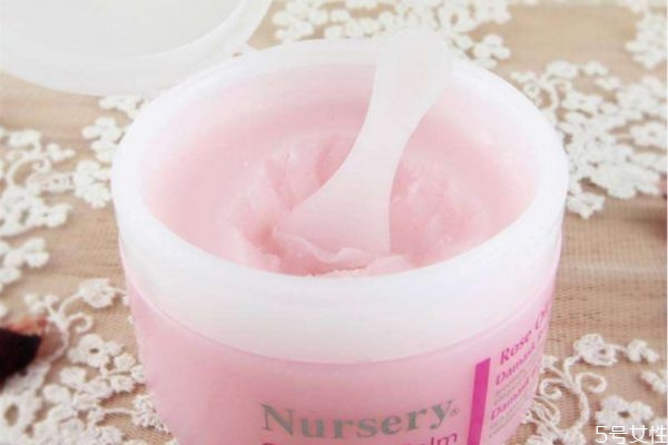 角質(zhì)層薄用卸妝油還是卸妝水 最不傷皮膚的卸妝方式 角質(zhì)層薄用卸妝油還是卸妝水 最不傷皮膚的卸妝方式