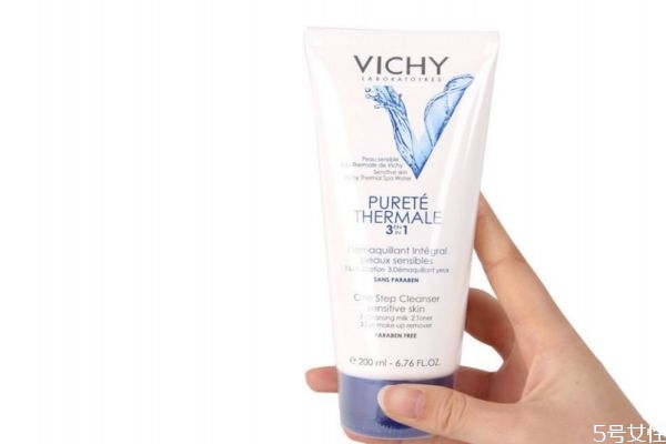 卸妝乳可以用卸妝棉卸妝嗎 卸妝乳適合油性皮膚使用嗎 卸妝乳可以用卸妝棉卸妝嗎 卸妝乳適合油性皮膚使用嗎