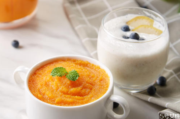 寶寶輔食料理器怎么選 輔食料理器和榨汁機(jī)的區(qū)別 寶寶輔食料理器怎么選 輔食料理器和榨汁機(jī)的區(qū)別