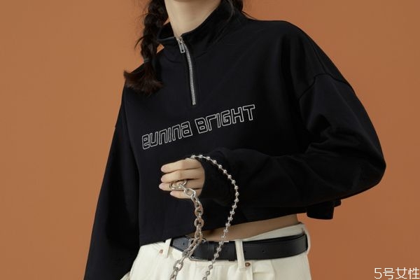 黑色衣服褪色了怎么恢復(fù)原色 黑色衣服發(fā)紅怎么恢復(fù) 黑色衣服褪色了怎么恢復(fù)原色 黑色衣服發(fā)紅怎么恢復(fù)