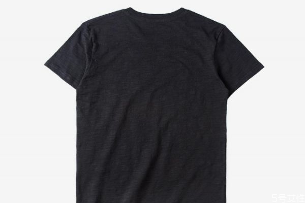 怎么洗黑色衣服不掉色 黑色衣服第一次怎么洗 怎么洗黑色衣服不掉色 黑色衣服第一次怎么洗