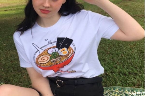 印花t恤應(yīng)該怎么洗 印花t恤洗滌注意事項 印花t恤應(yīng)該怎么洗 印花t恤洗滌注意事項