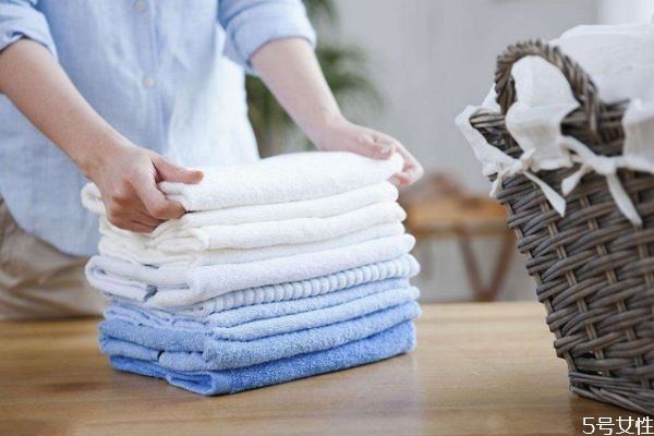 衣服燙畫(huà)好還是印花好 t恤印花選擇水印還是膠印 衣服燙畫(huà)好還是印花好 t恤印花選擇水印還是膠印