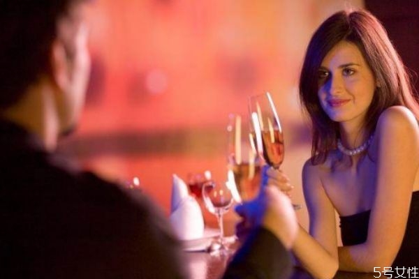 夫妻長(zhǎng)期冷戰(zhàn)怎么解決 夫妻長(zhǎng)期冷戰(zhàn)會(huì)怎么樣 夫妻長(zhǎng)期冷戰(zhàn)怎么解決 夫妻長(zhǎng)期冷戰(zhàn)會(huì)怎么樣