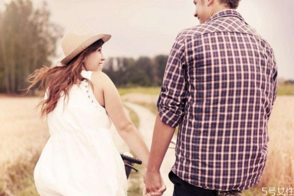 為了掙錢(qián)兩地分居值得嗎 結(jié)婚后異地有意義么 為了掙錢(qián)兩地分居值得嗎 結(jié)婚后異地有意義么