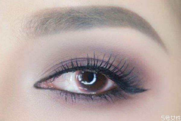 煙熏妝怎么畫眼線 怎么畫煙熏妝的步驟 煙熏妝怎么畫眼線 怎么畫煙熏妝的步驟