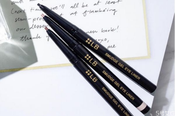 新手眼線膠筆還是液筆 眼線膠筆適合什么人用 新手眼線膠筆還是液筆 眼線膠筆適合什么人用