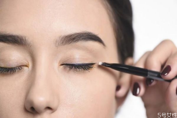 眼線筆干了如何辦 眼線筆沒用幾次就干了怎么辦 眼線筆干了如何辦 眼線筆沒用幾次就干了怎么辦