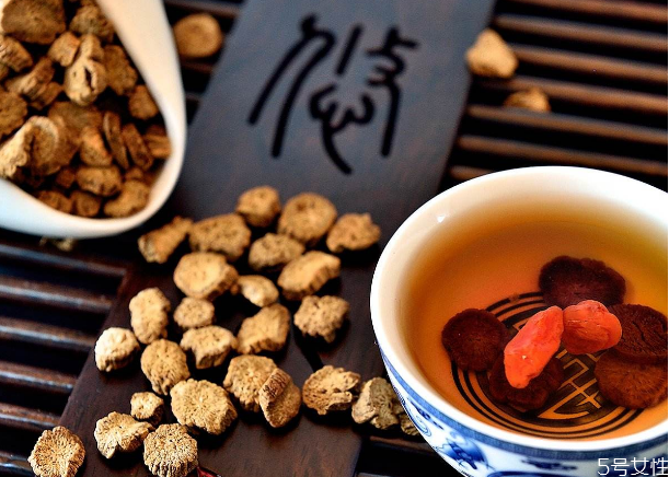 牛蒡根對肝臟有傷害嗎 牛蒡根泡水一天喝多少好 牛蒡根對肝臟有傷害嗎 牛蒡根泡水一天喝多少好