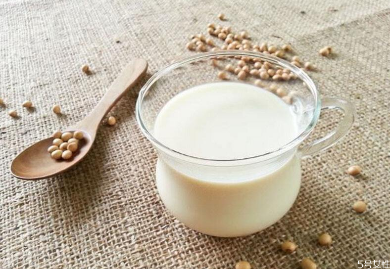 催月經(jīng)吃什么來(lái)的最快 紅棗桂圓催月經(jīng)嗎 催月經(jīng)吃什么來(lái)的最快 紅棗桂圓催月經(jīng)嗎