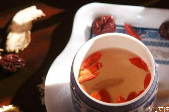 催月經(jīng)吃什么來(lái)的最快 紅棗桂圓催月經(jīng)嗎 催月經(jīng)吃什么來(lái)的最快 紅棗桂圓催月經(jīng)嗎