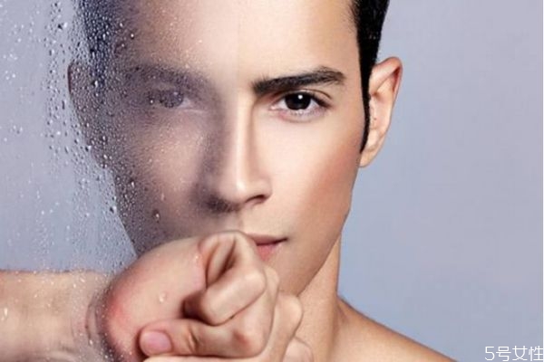 男士爽膚水哪個(gè)牌子好 男生必備的四樣護(hù)膚品 男士爽膚水哪個(gè)牌子好 男生必備的四樣護(hù)膚品